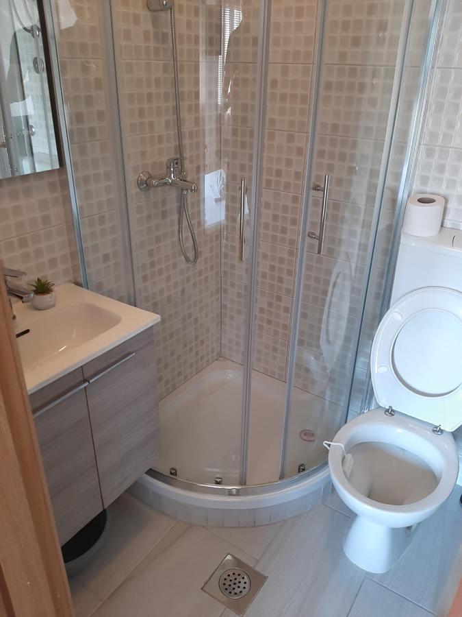 Apartments Monika 奥米什 外观 照片