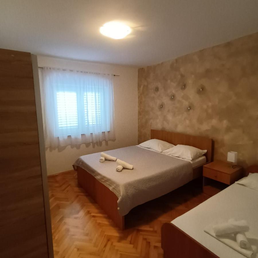 Apartments Monika 奥米什 外观 照片