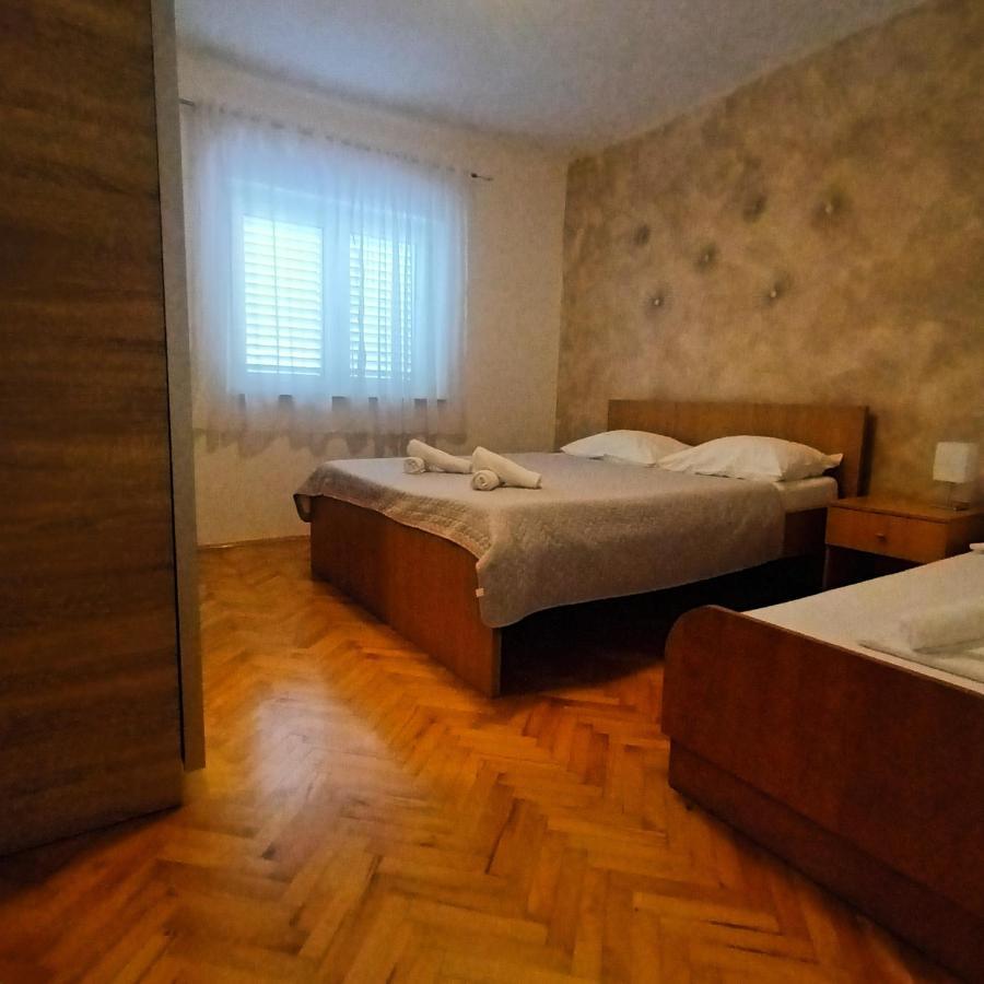 Apartments Monika 奥米什 外观 照片